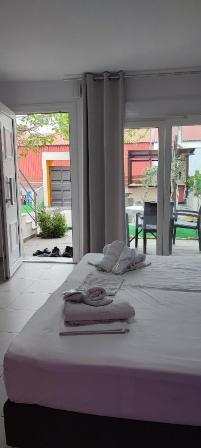 Ilida Apartments Néa Péramos Extérieur photo